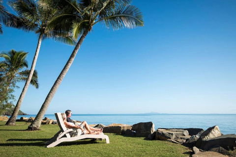 ABSOLUTE BEACH FRONT MACKAY - Blue Pacific - Accommodation Bookings 2