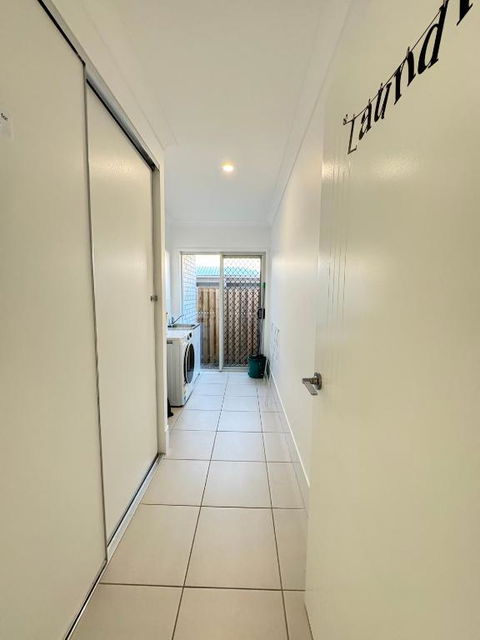 Absolute Familial Paradise- Greenbank - Accommodation Bookings 4