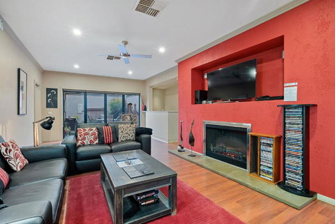 About Time Retreats- Studio Seven - Accommodation Bookings 2