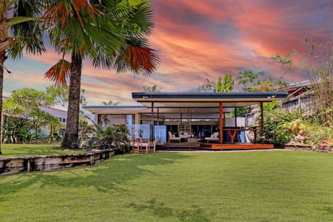 Absolute Beachfront House With Private Pool - Accommodation Bookings 0