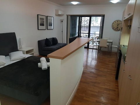 Accommodation Sydney Potts Point Pet Friendly Studio Apartment With Balcony - Accommodation Bookings 0