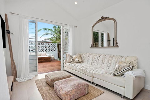 A Perfect Stay - The Boat House - Accommodation Bookings 1