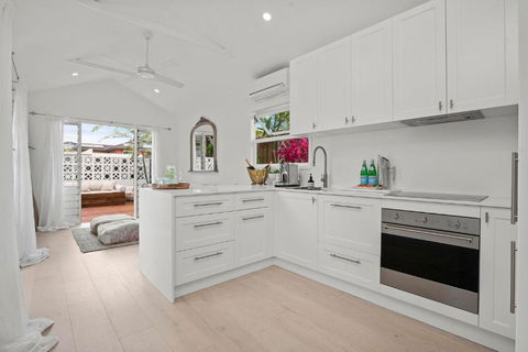 A Perfect Stay - The Boat House - Accommodation Bookings 4
