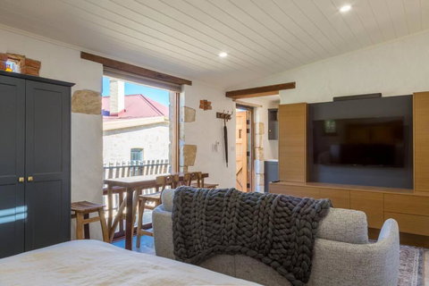 A Romantic Uraidla Studio - Accommodation Bookings 1