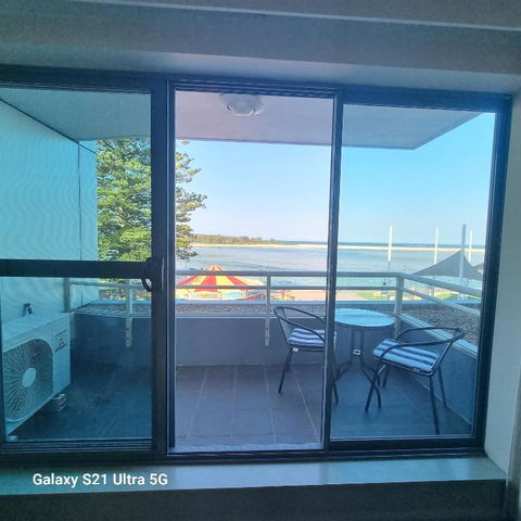 A-The Entrance Private Water Front 1 Bedroom Appartment At The Oaks - Accommodation Bookings 2