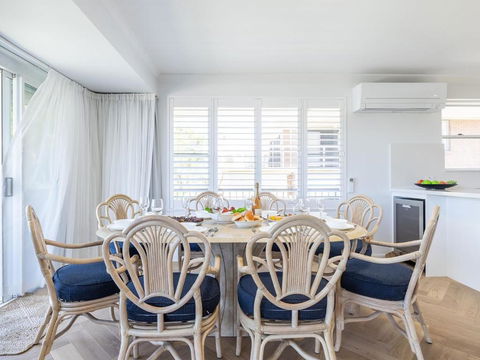 Albacore 3 Waterfront Pool Lift And Views - Accommodation Bookings 3