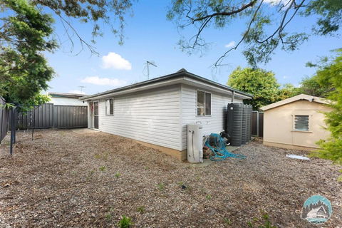 Aircabin - Colyton - Modern - 2-Bed Granny Flat - Accommodation Bookings 3