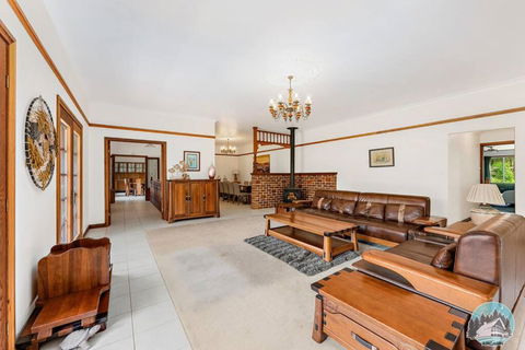 Aircabin - KANGY ANGY - Rural Retreat 4 Bedrooms - Accommodation Bookings 1