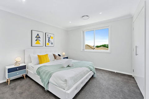 AirCabin - Norwest - Luxury Lovely - 4 Beds House - Accommodation Bookings 3