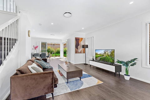 AirCabin - Norwest - Luxury Lovely - 4 Beds House - Accommodation Bookings 0