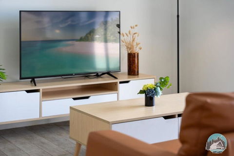 Aircabin - Rosebery - Lovely - 2 Beds Apt +Parking - Accommodation Bookings 1