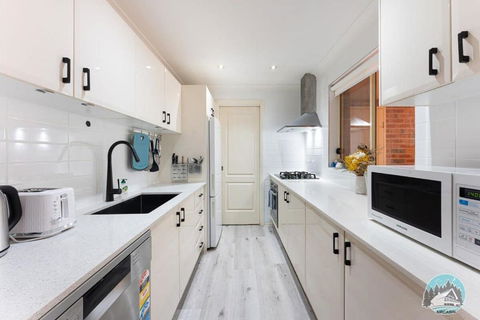 Aircabin - Seven Hills - Lovely - 3 Beds Townhouse - Accommodation Bookings 2