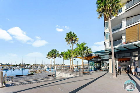 Aircabin - Shell Cove - Next To Marina - 2BR Apt - Accommodation Bookings 0