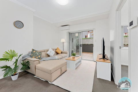 Aircabin - Wentworthville - 2 Beds Apt Free Park - Accommodation Bookings 0