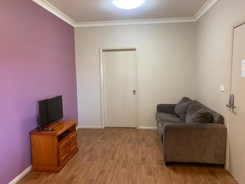 Airfield Tourist Park Temora - Accommodation Bookings 2