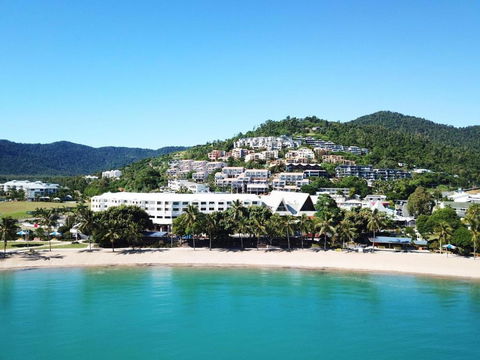 Airlie Beach Hotel - Accommodation Bookings 0