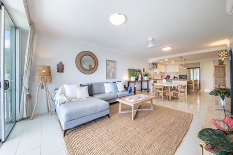 Airlie Sea View - Tropical Vibes Whitsundays - Accommodation Bookings 1