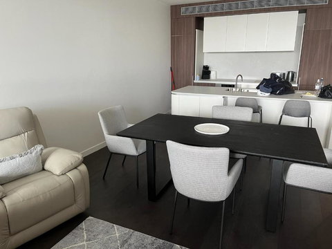 AKS Honeysuckle - Accommodation Bookings 1