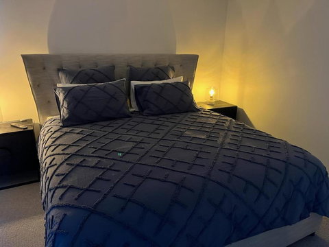 AKS Honeysuckle - Accommodation Bookings 4