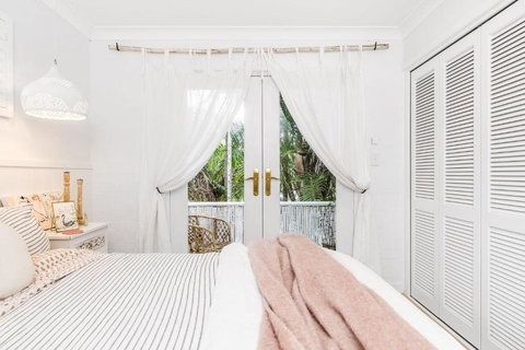 Alabaster Byron - Accommodation Bookings 4