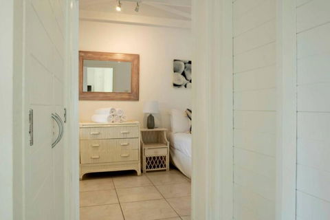 Alani - Absolute Beachfront - Sleeps Up To 10 - Accommodation Bookings 4