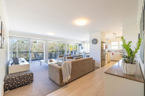 Albacore 5 - Accommodation Bookings 2