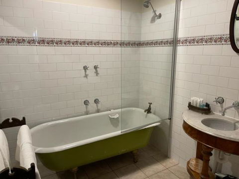 Albert Hotel Daylesford - Accommodation Bookings 1