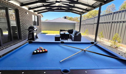 Albury Funk - Accommodation Bookings 1