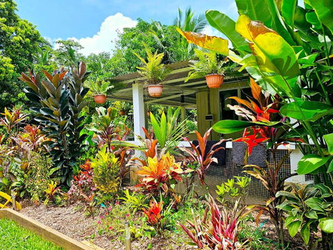 Alena Star House, Eco Retreat With Pool, Prime Position - Accommodation Bookings 2
