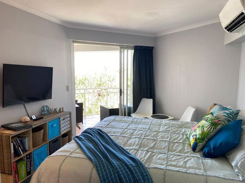 Alex Heads Beachfront Resort King Bed Studio Room - Accommodation Bookings 4