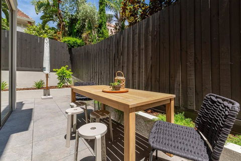 Alexandra Elegance - Riverside Living In Style - Accommodation Bookings 1