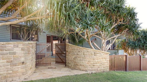 Allawah Cottage - Most Popular Beach House - Accommodation Bookings 2