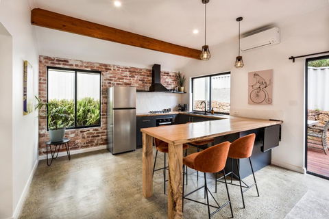 Alley Cats - Accommodation Bookings 0