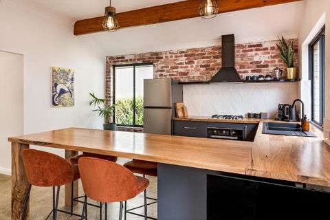Alley Cats - Accommodation Bookings 4