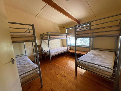 Alligator Lodge - Mount Remarkable National Park - Accommodation Bookings 1