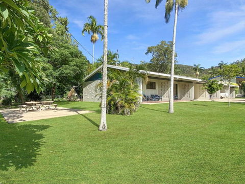 Alma Bay Holiday Unit 3 - Accommodation Bookings 0
