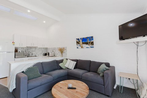 Alpha Centauri 7 Of 39 Gippsland Street - Accommodation Bookings 2