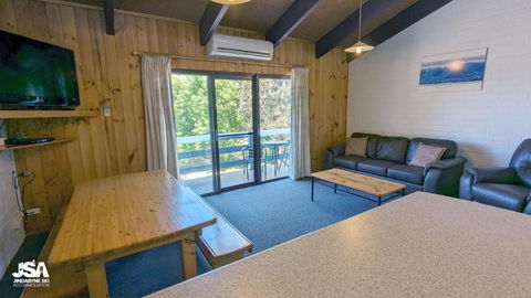 Alpha Centauri 8 - Accommodation Bookings 1