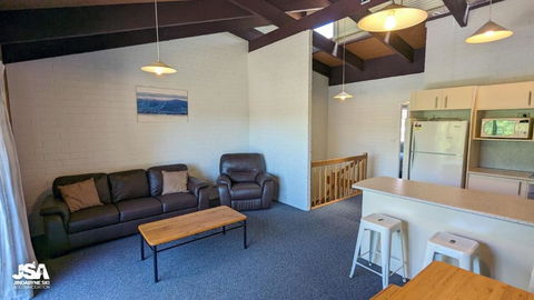 Alpha Centauri 8 - Accommodation Bookings 2