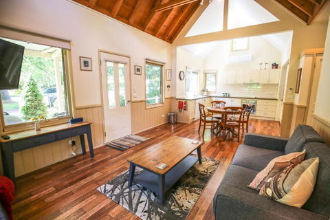 Alpine Arnica Cottage 1 - Accommodation Bookings 0