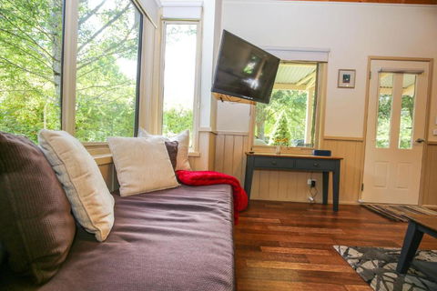 Alpine Arnica Cottage 1 - Accommodation Bookings 4