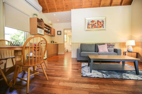 Alpine Arnica Cottage 2 - Accommodation Bookings 2
