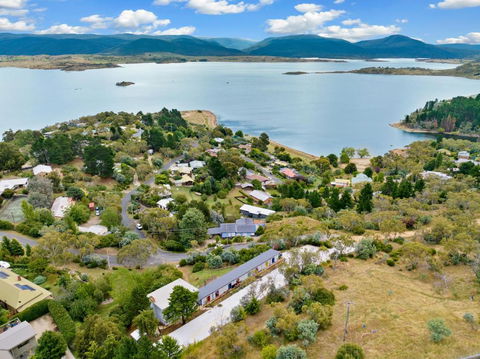 Alps Lakeview Lodge - Accommodation Bookings 1