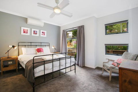 Always Bright - A Bright Escape - Accommodation Bookings 0
