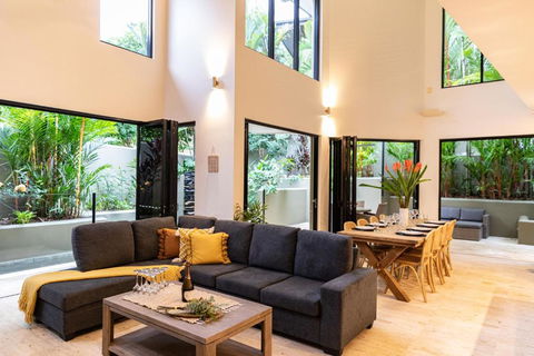 Amalfi - Port Douglas, Luxury In The Centre Of Town - Accommodation Bookings 0