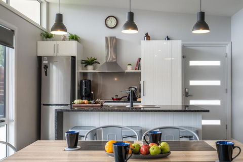 Amaroo 2 - Freycinet Holiday Houses - Accommodation Bookings 1