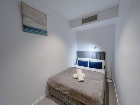 Amazing 2 Bedroom In CBD! - Accommodation Bookings 2