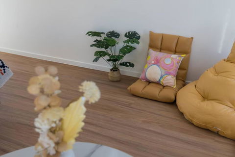 Amazing 4 Rooms House Near SpringField Lakes - Accommodation Bookings 1