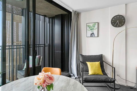 Amazing CBD 2BR Apt - Walkable & Wi-Fi & Charm - Accommodation Bookings 2