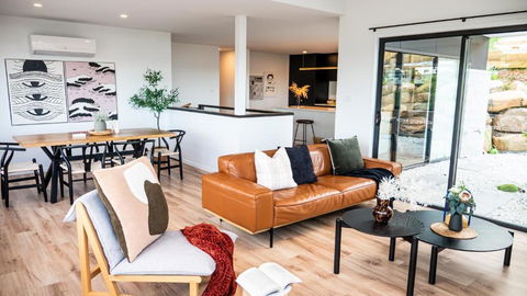 Amazing View Architech Home 8Minutes To Hobart CBD - Accommodation Bookings 0